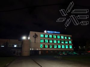 „Klaipėdos energijos” pastato langai nušvito žaliai